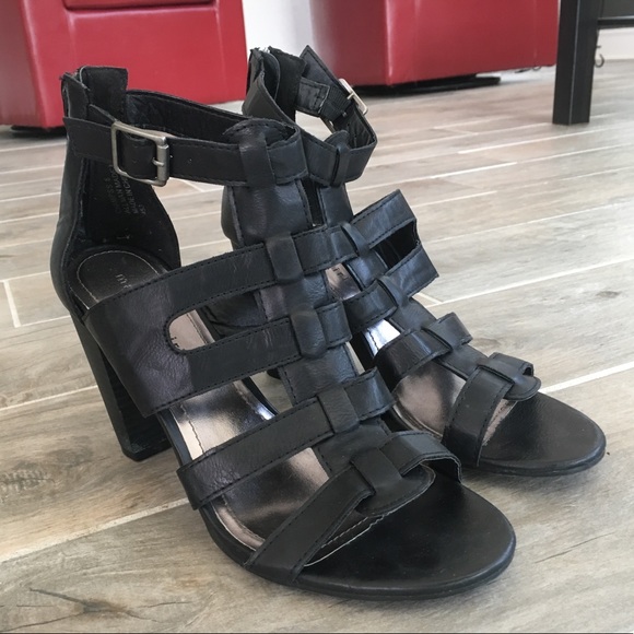 Madden Girl Black strappy heels - Picture 2 of 2